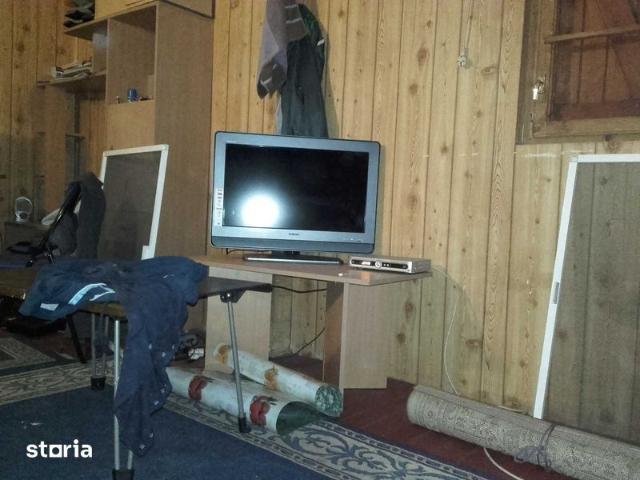 Inchiriez casuta de vacanta in zona Vladiceni, com. TOMESTI Jud. IASI
