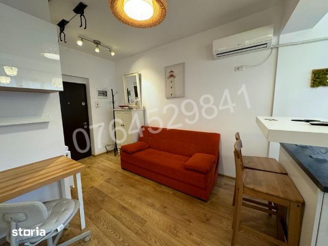 Inchiriez apt. 2 cam. 13 Septembrie Marriott,Str. Sabinelor,bloc 2015