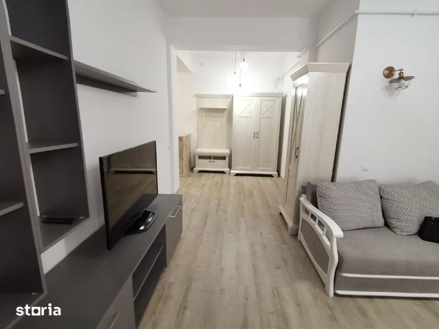 INCHIRIEZ ap. 3 camere de lux, prima inchiriere,zona Doamna Stanca