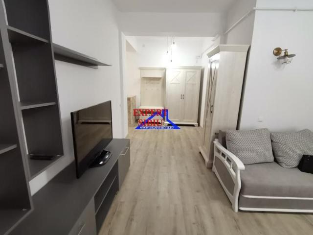 INCHIRIEZ ap. 3 camere de lux,zona Doamna Stanca
