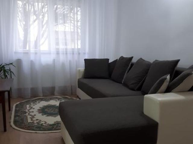 Inchiriez ap.3 camere in Bistrita,partea de sus a orasului
