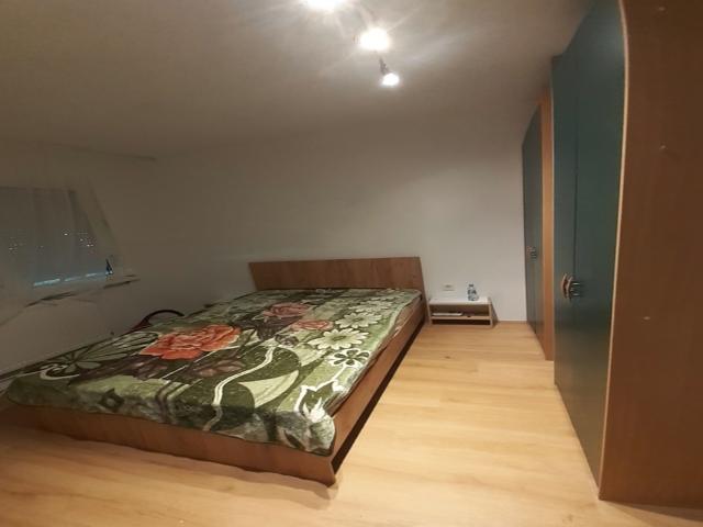 Inchiriez ap. 3 camere, parter, zona Dacia