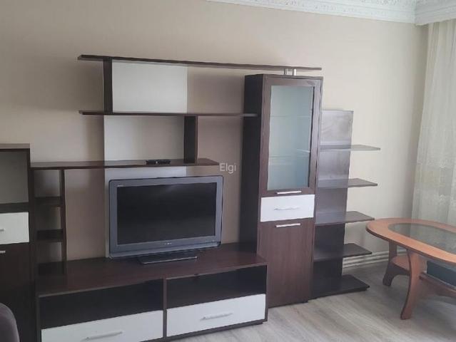 Inchiriez ap 3 camere.Tomis Nord