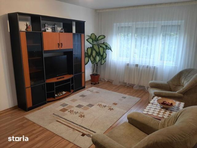 Inchiriez ap 2 cam 52mp, decomandat, et 3/4, rondou Doja cu Saligny
