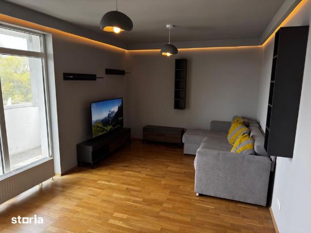 Inchiriez ap. 2 cam cu loc parcare, Tg. Mures, Constr. 2008, Central
