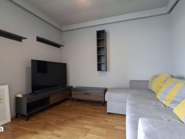 Inchiriez ap. 2 cam cu loc parcare, Tg. Mures, Constr. 2008, Central