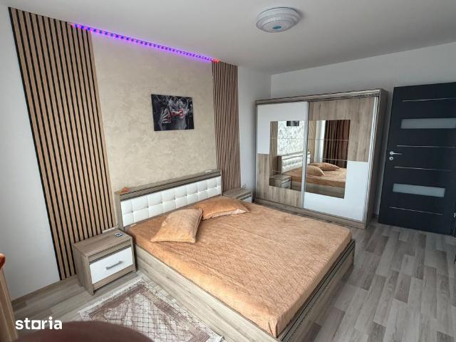 Închiriez ap.2 camere 65mp.!