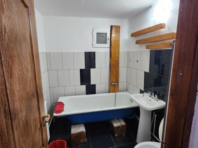 Inchiriez ap 2 camere