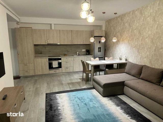 Inchiriez ap. 2 camere central cu loc parcare