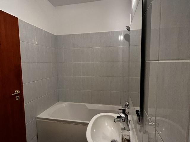 Inchiriez Ap. 2 camere, cu Parcare, Titan, Complex Rasarit de Soare
