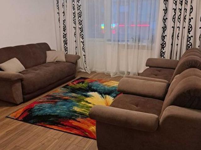 Inchiriez ap 2 camere Bld Roman Musat