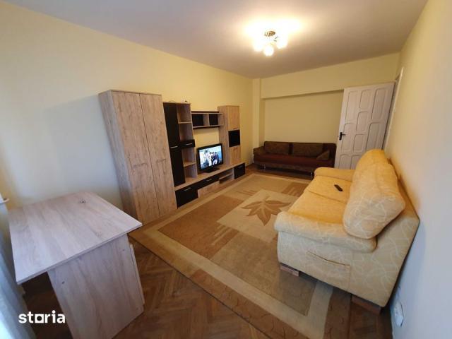 Închiriez ap. 2 camere, etaj 1/7, ultracentral langa cofetaria Minerva