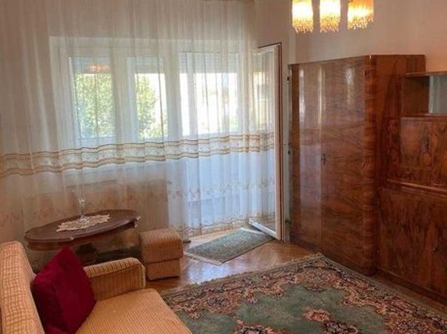 Inchiriez ap 2 camere in Complexul Studentesc