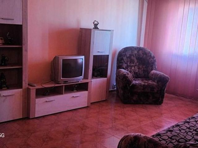 Inchiriez ap.2 camere mobilat