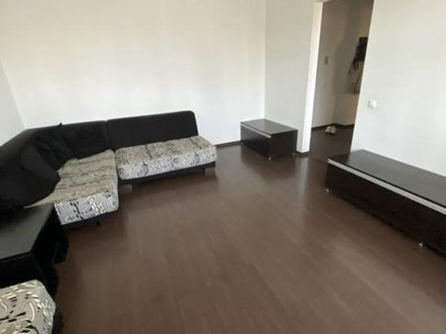 Inchiriez ap.2 camere, ultracentral, decomandat