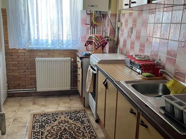 Inchiriez ap cu 3 camere