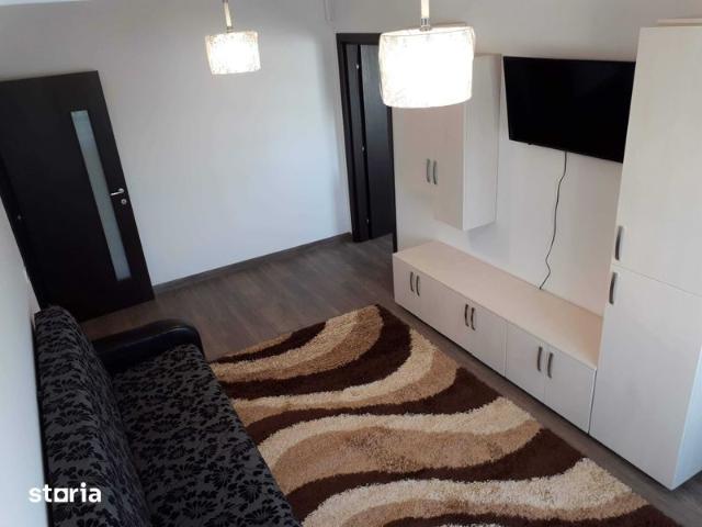 Inchiriez ap cu 2 camere decomandat