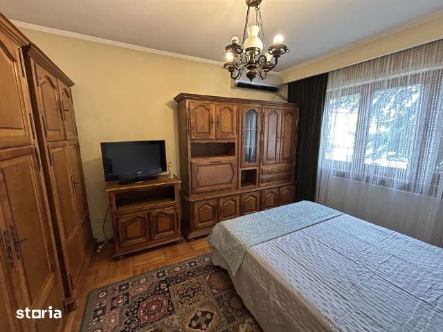 Inchiriez apart.2 cam.decom.central,A.Doinas,et.2/4, foarte ingrijit