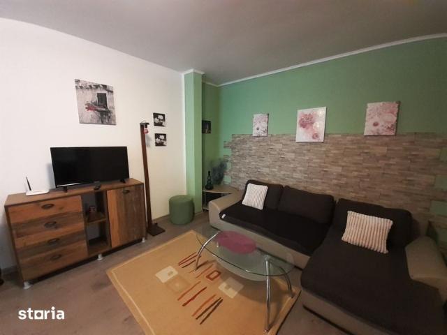 Inchiriez apart. 2 camere, ultracentral, 56mp