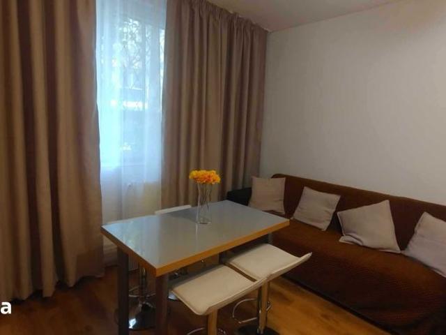 Inchiriez apartament
