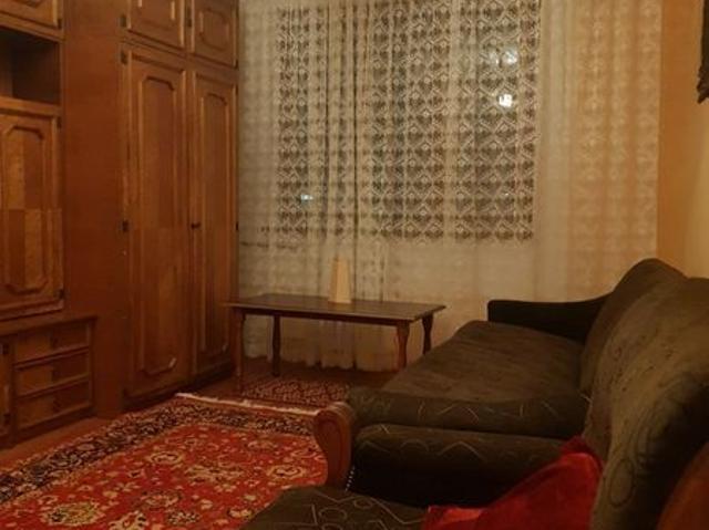 Inchiriez apartament