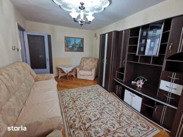 Inchiriez Apartament 4 camere