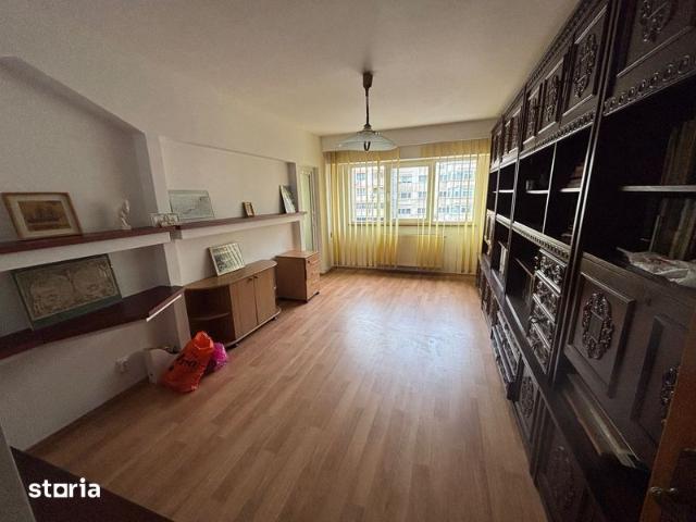 Inchiriez apartament 4 camere