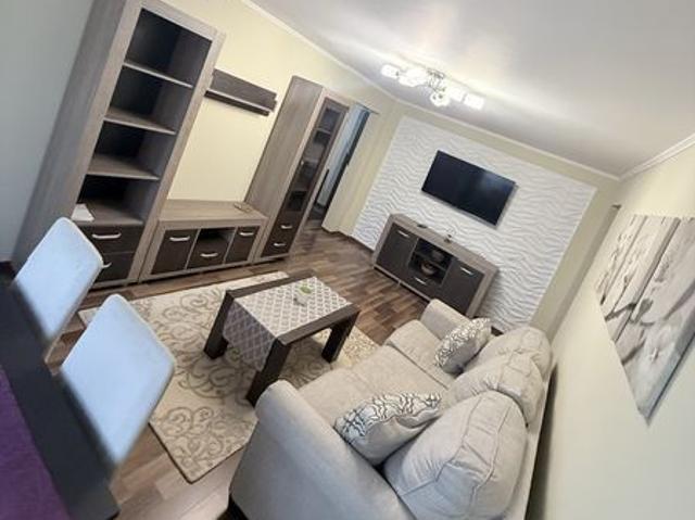 Inchiriez apartament 4 camere Ultracentral