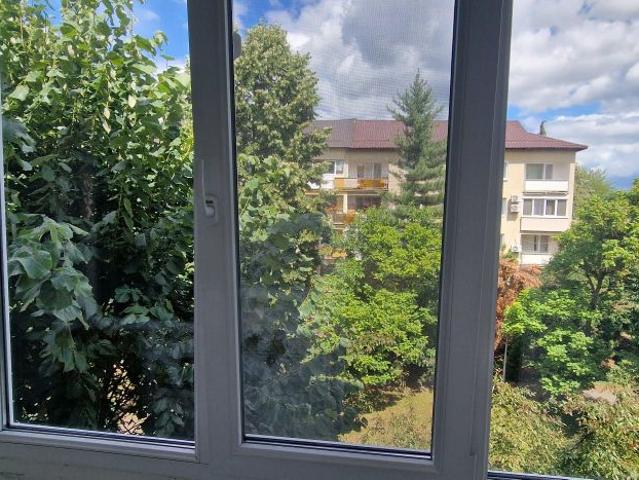 Inchiriez apartament 4 camere, situat in zona str. Gh Marinescu