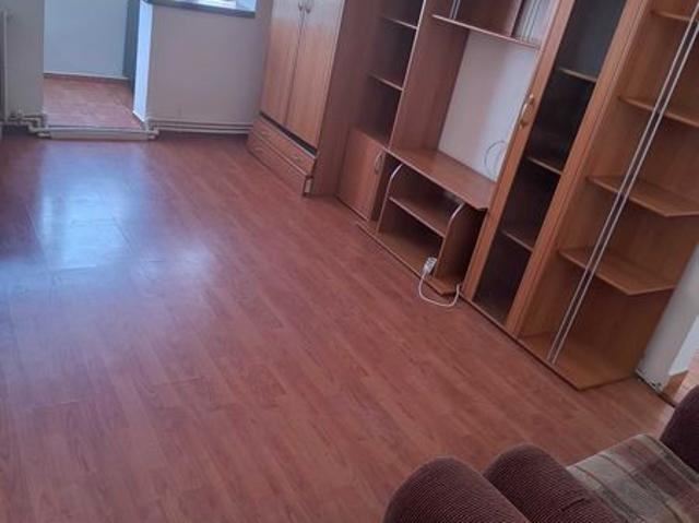 inchiriez apartament
