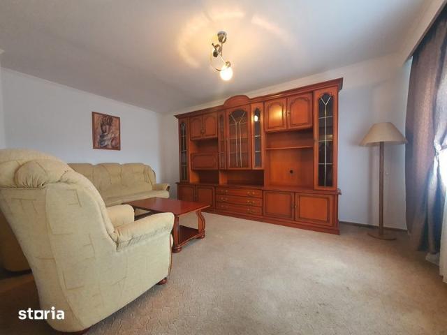 Inchiriez apartament