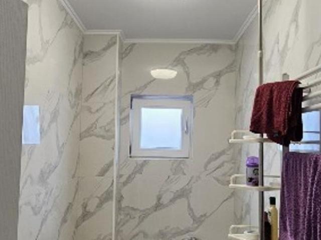 Inchiriez apartament