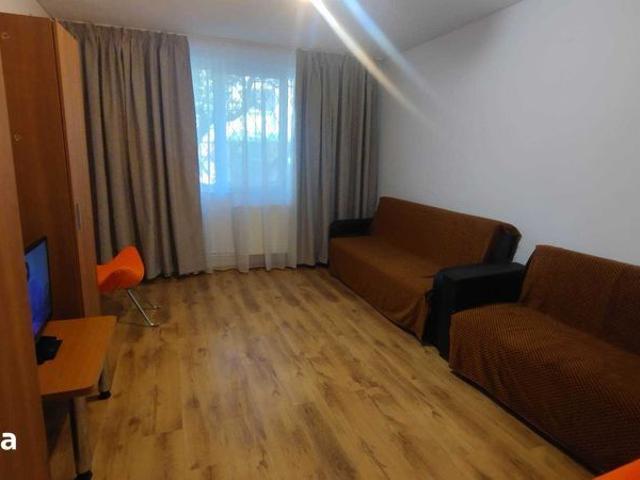 Inchiriez apartament