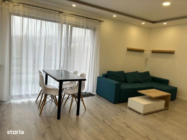 Inchiriez apartament