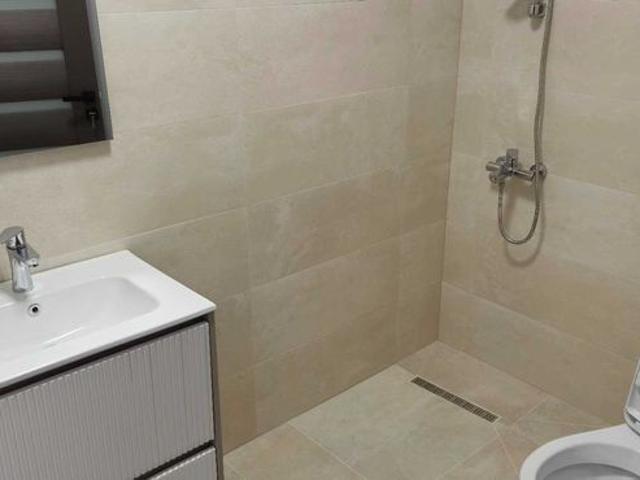 Inchiriez apartament 76 mp