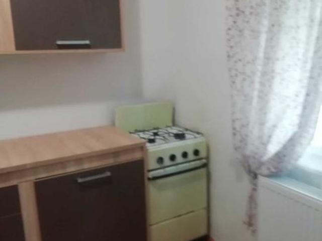 Inchiriez apartament