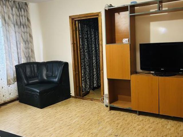 Inchiriez apartament
