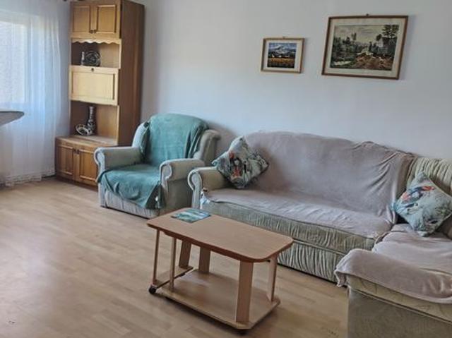 Inchiriez apartament