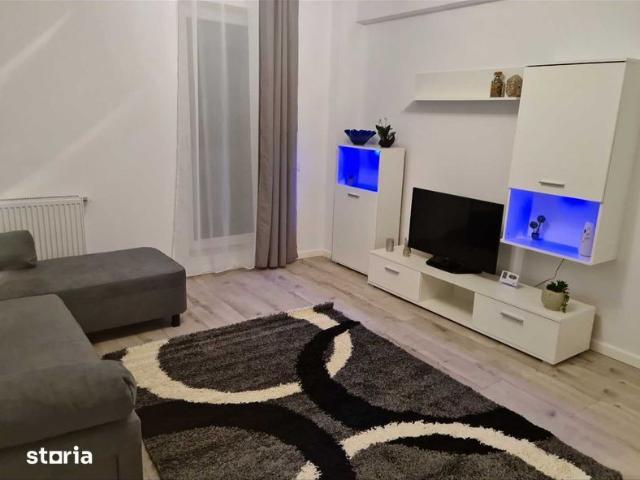 Inchiriez apartament