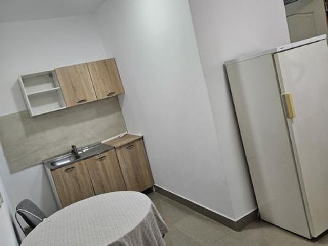 Inchiriez apartament 1 camera