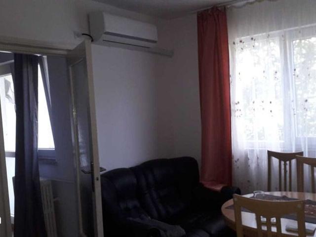 Închiriez apartament