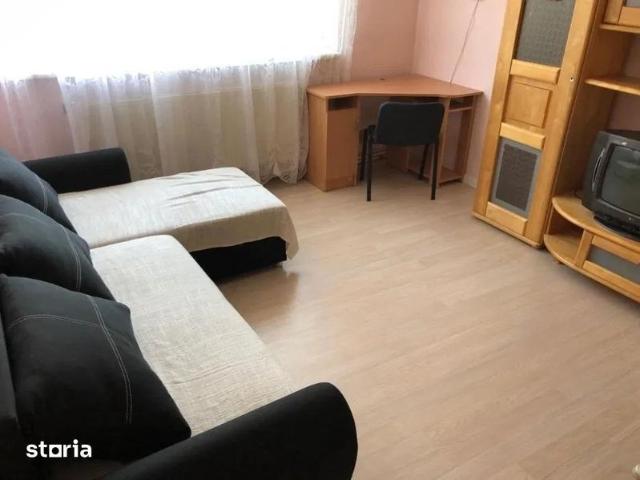 Închiriez apartament