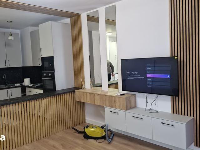 Inchiriez apartament