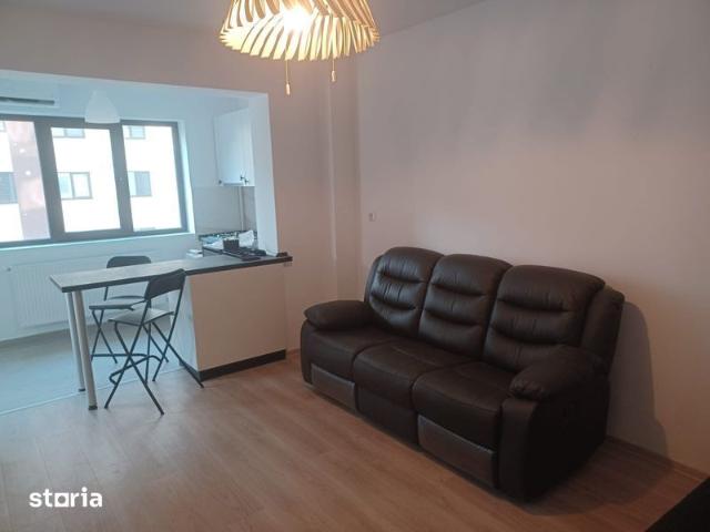 Inchiriez apartament