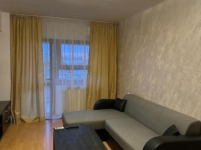 Inchiriez apartament