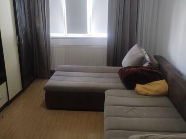 Închiriez apartament