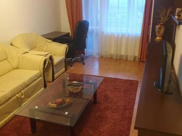 Inchiriez apartament 2 cam decomandat