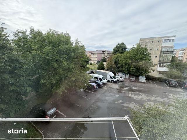 Inchiriez apartament 2 camere, 52mp, etaj 2/4, mutare imediata