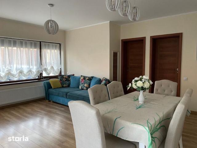 Inchiriez apartament 2 camere 56mp cu parcare in cart.Dambul Rotund