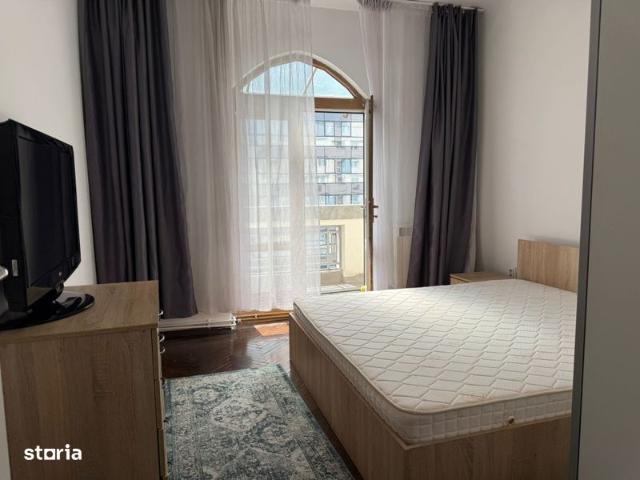 Închiriez apartament 2 camere 58 mp ultracentral / decomandat